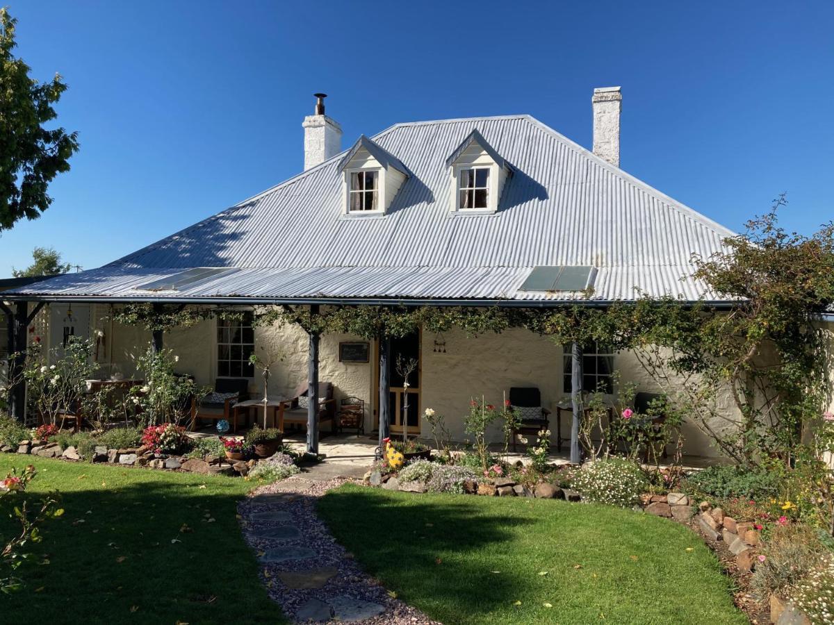 Orford'S Sanda House B&B Екстериор снимка